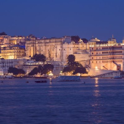 Udaipur Sightseeing and Boat Ride Tour