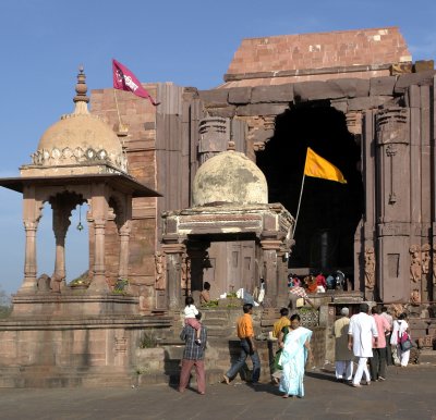 Bhimbetka Rock Shelters & Bhojpur Temple Day Trip From Bhopal