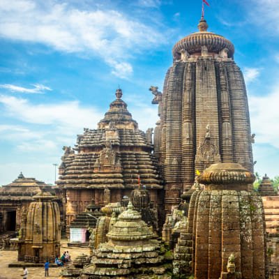 Bhubaneswar to Vizag Temple, Beaches & Valley