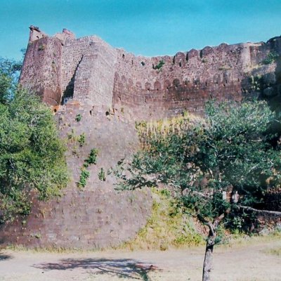 Sacred Sanctuaries: Omkareshwar & Asirgarh Fort Day Tour