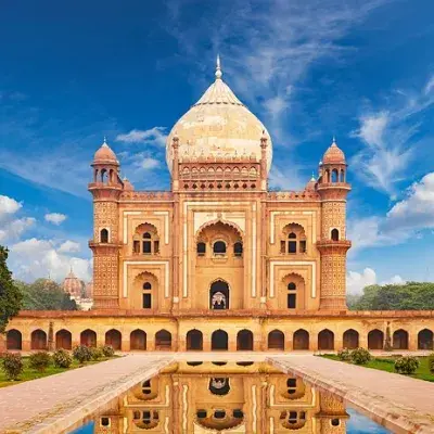 Mughal Monuments, Temples & Kerala Backwater