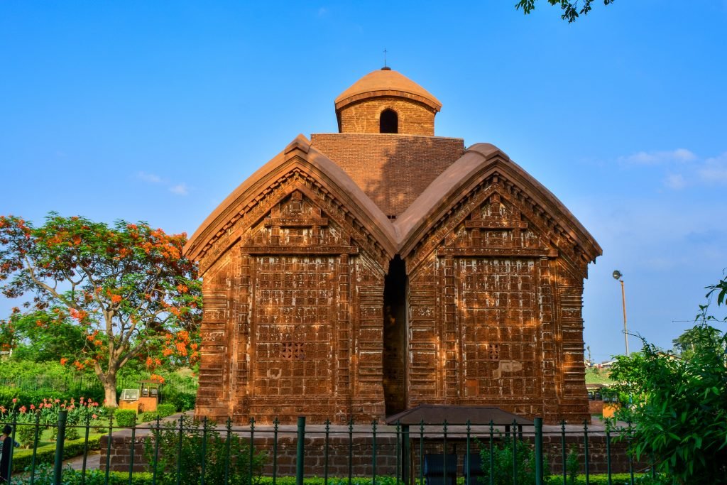 Heritage Harmony: Colonial Kolkata, Artistic Bishnupur & Soulful Mayapur