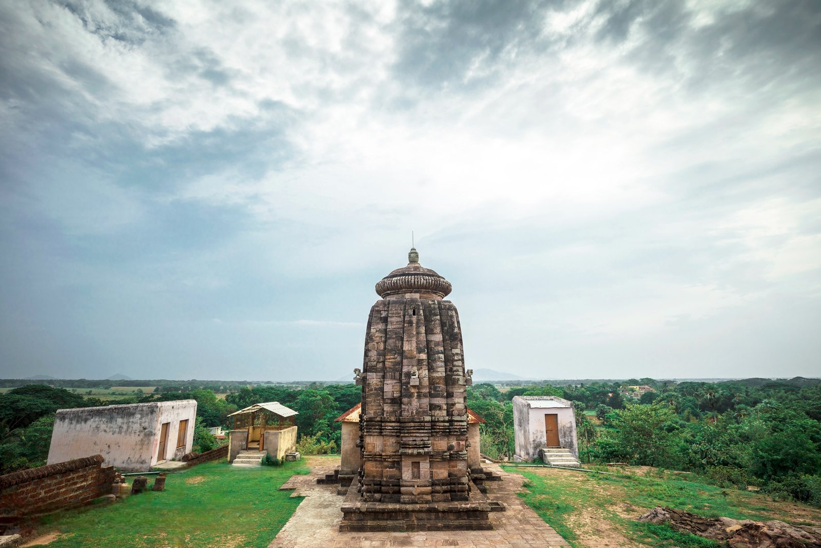 Bhubaneswar to Buddhist Sites (Ratnagiri, Udayagiri, Lalitgiri)