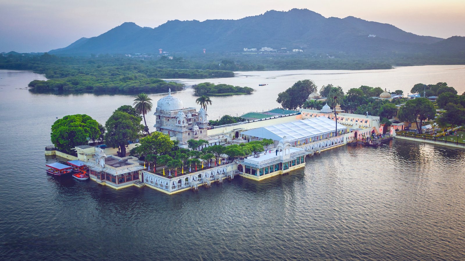 Discovering Udaipur: The City of Lakes Tour