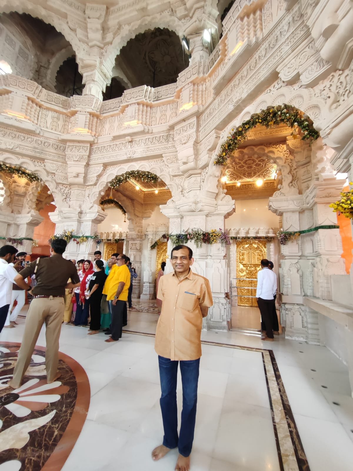 Spiritual Sojourn: Lucknow to Ayodhya Day Tour