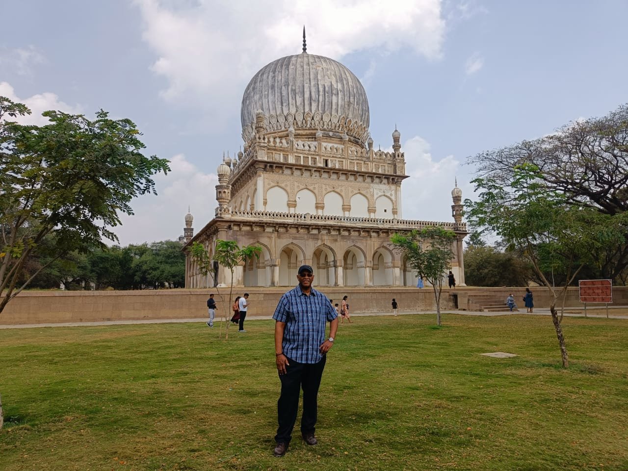 Historic Hyderabad: Golconda Fort and Qutubshahi Tombs