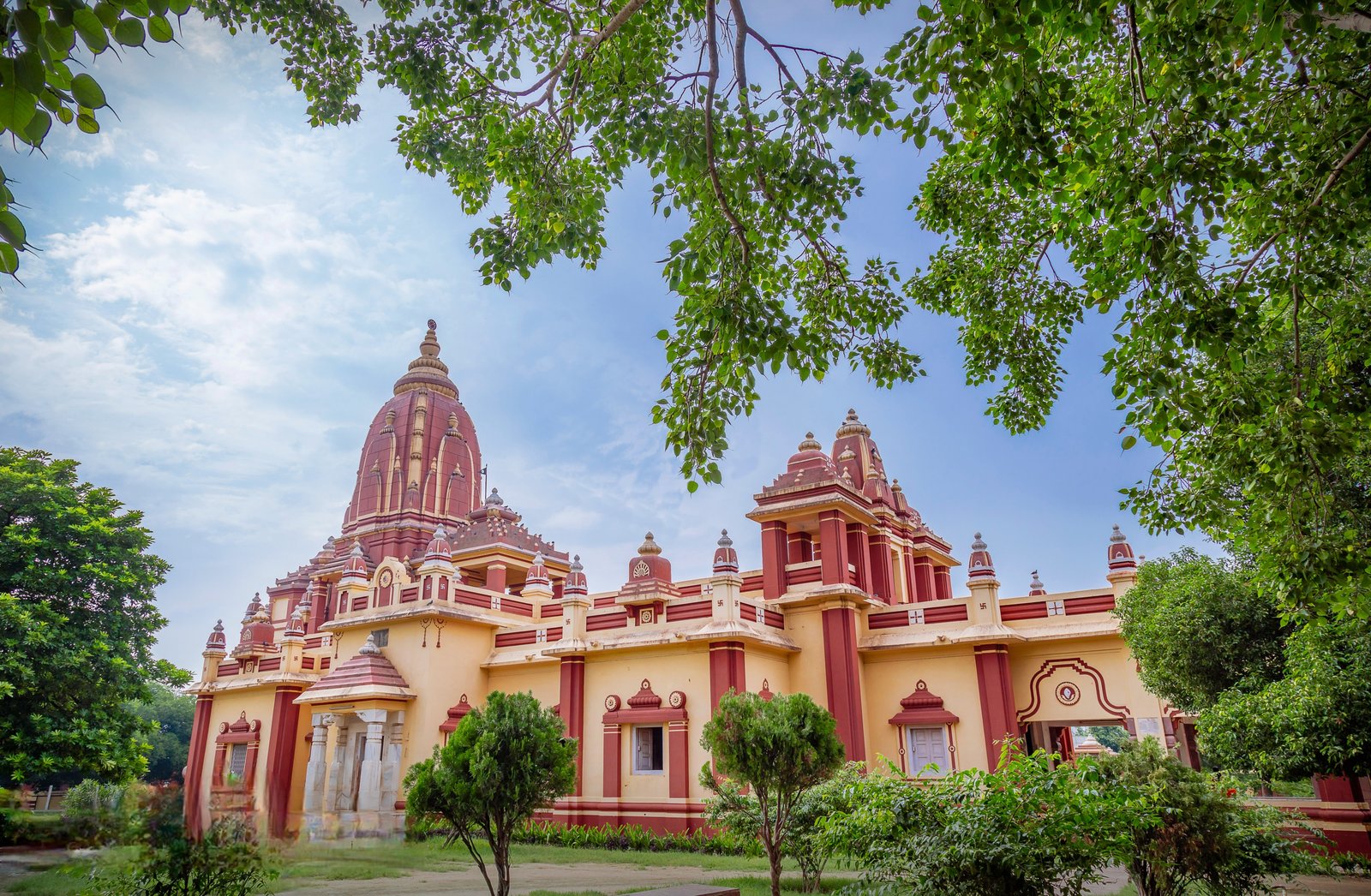 Delhi Divine Trail: Mathura Vrindavan Day Excursion