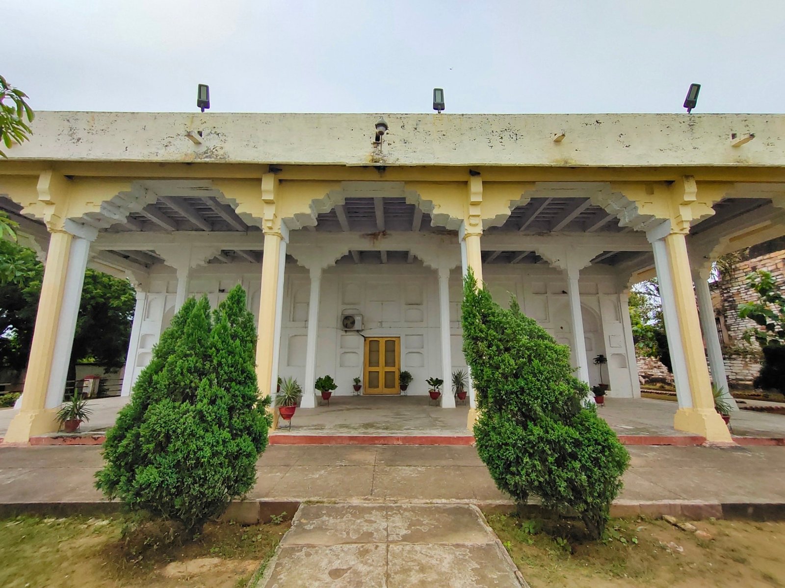 Chunar Fort & Rural Village Experience Day Trip from Varanasi