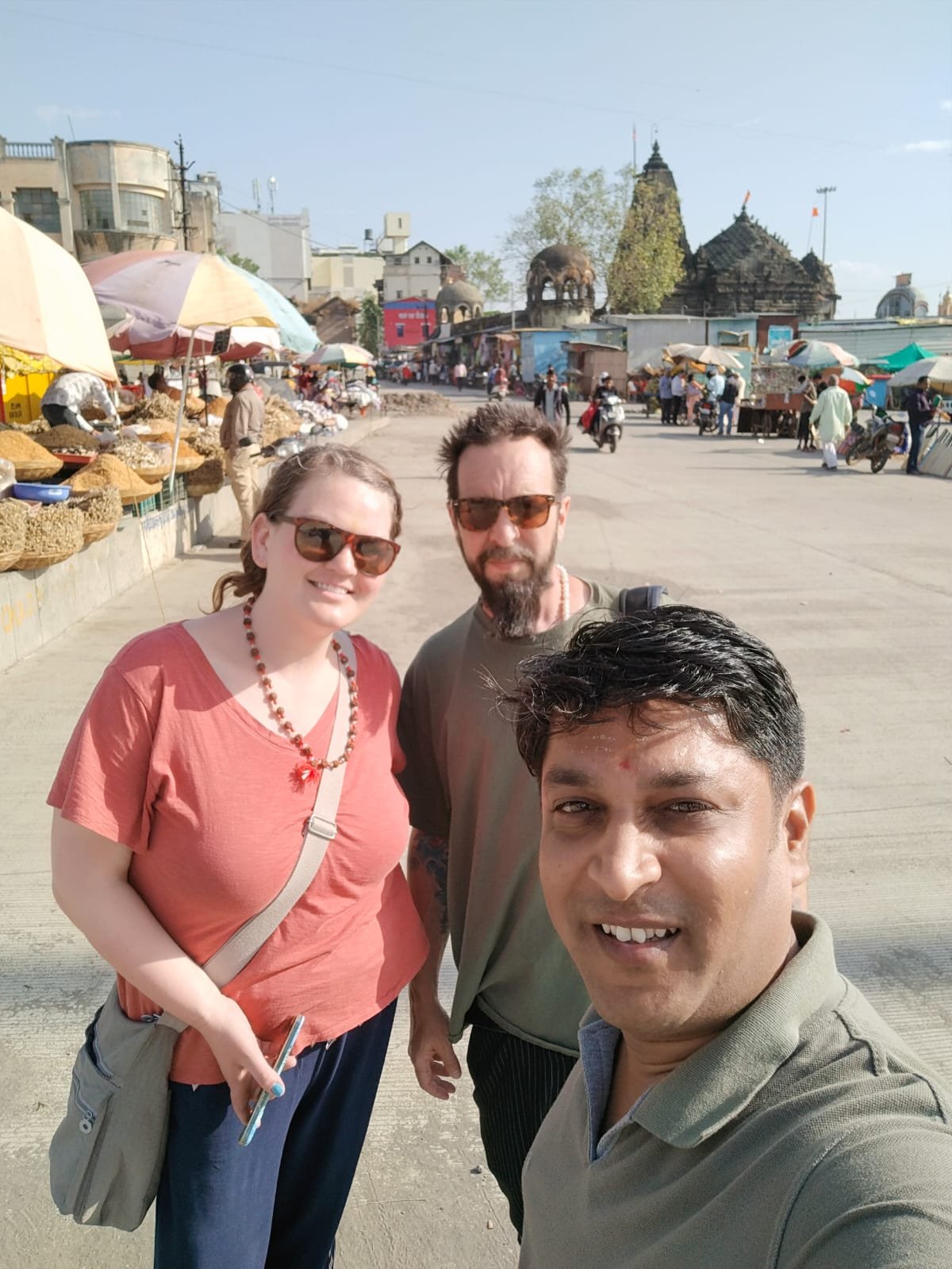 Temples & Vineyards: Private Tour to Nashik from Mumbai
