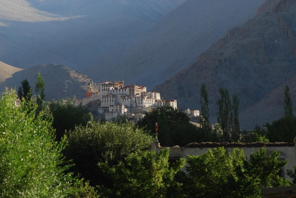 Kashmir & Ladakh: A Journey Of Tranquility And Grandeur
