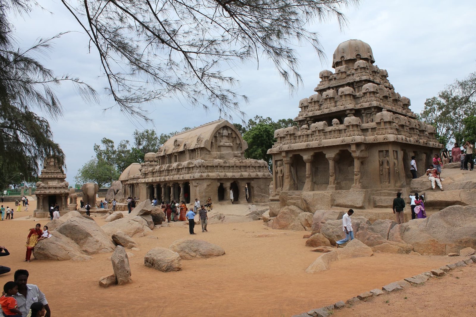 Chennai to Kanchipuram, Gingee Fort, Pondicherry & Mahabalipuram