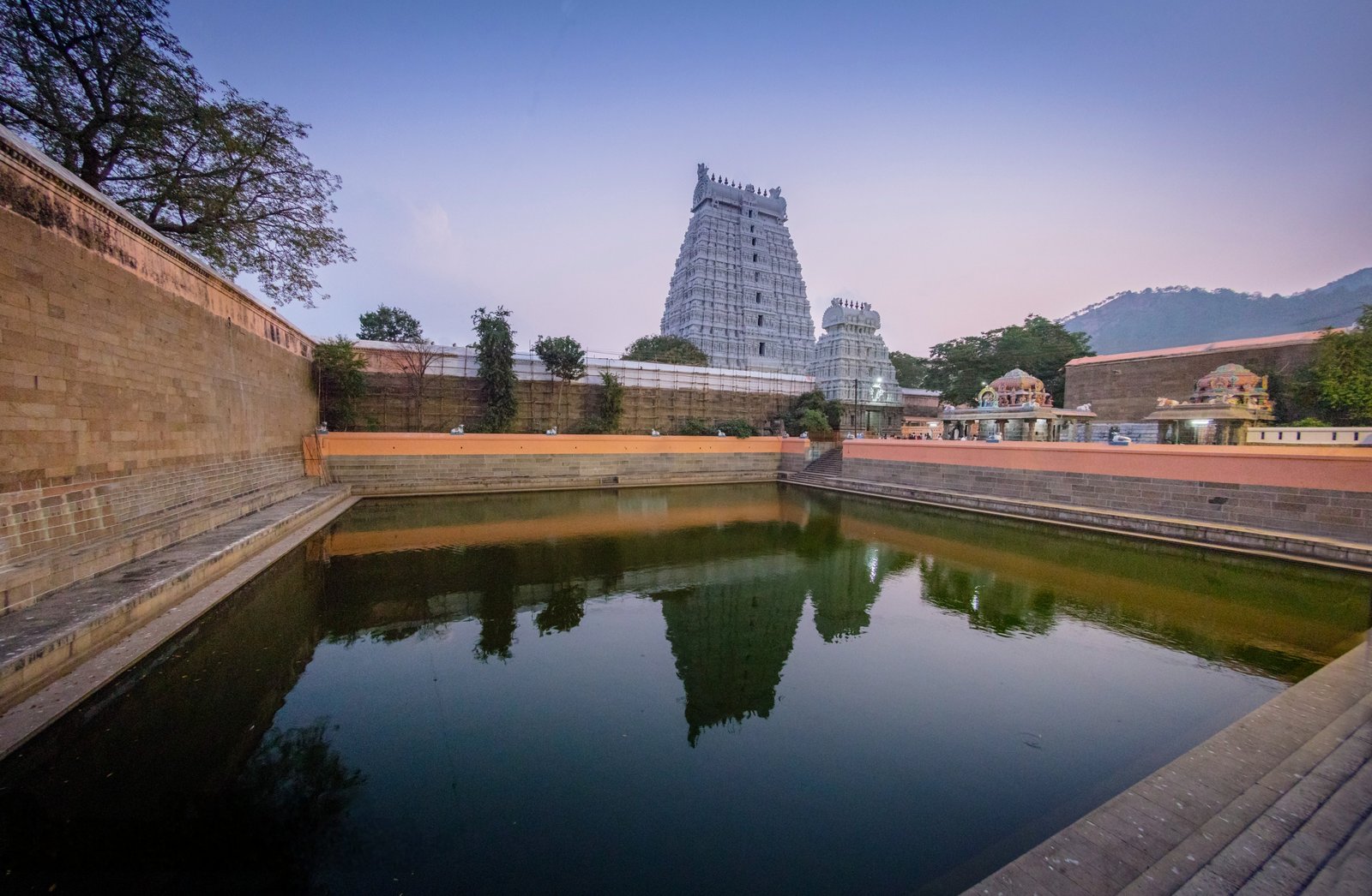 Sacred Temple Tour: Chennai to Tiruvannamalai & Golden Temple
