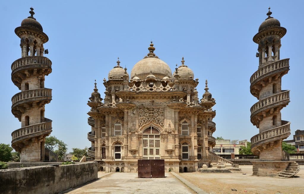 Royal Heritage: Rajkot to Gondal, Junagadh, and Girnar Hill Day Trip