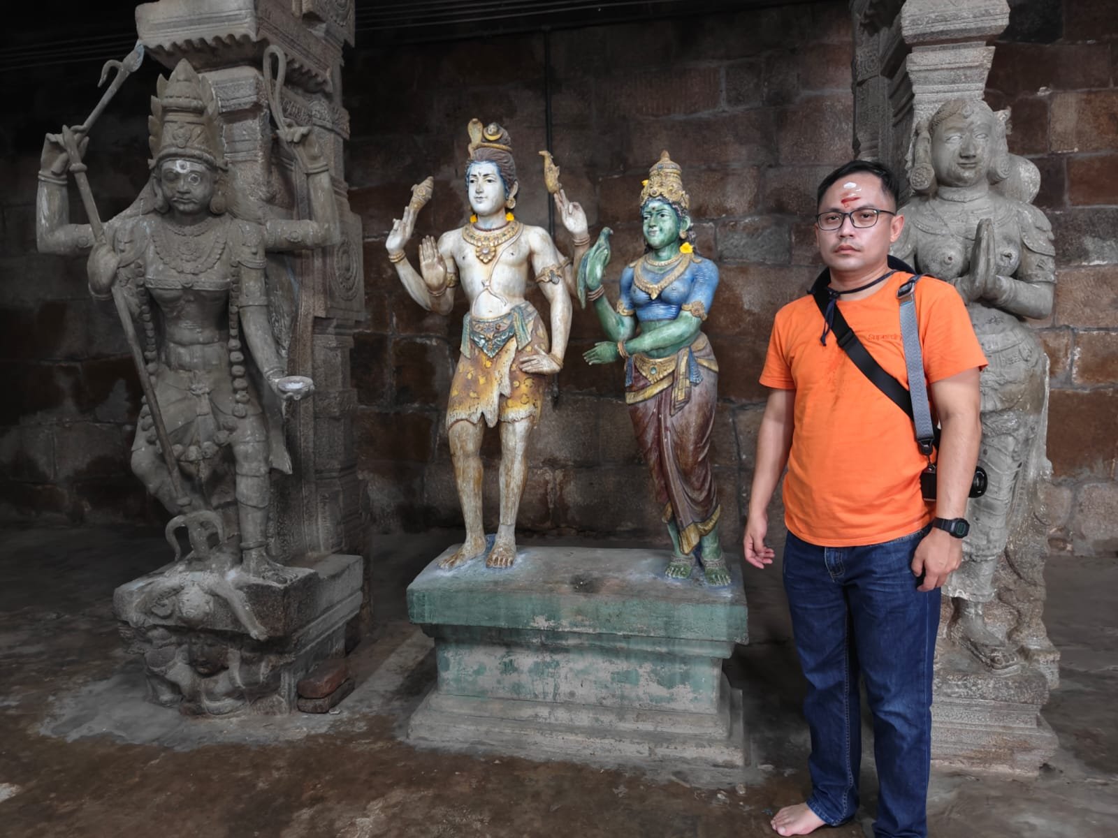 Heritage Havens: Day Tour from Madurai to Chettinad and Trichy
