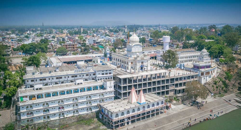 Divine Excursion: Gurudwara & Temple Tour from Dehradun