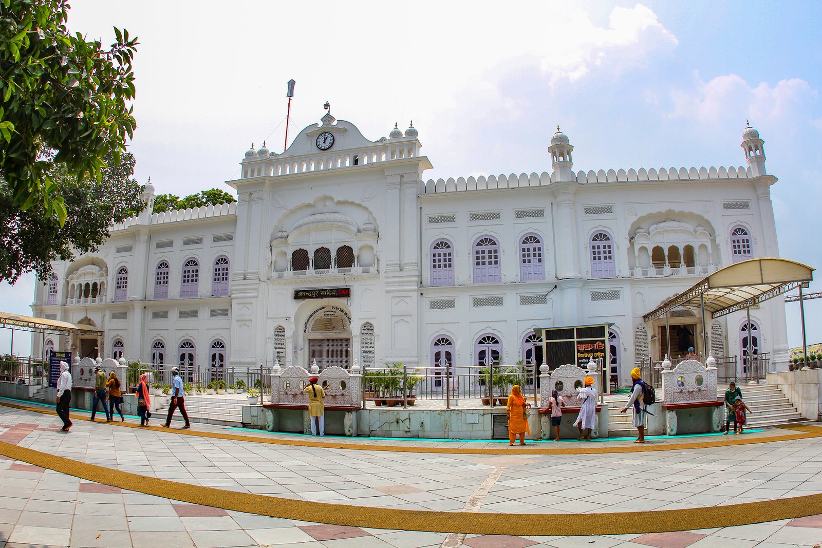 Divine Journey: Amritsar to Anandpur Sahib Gurudwara Excursion